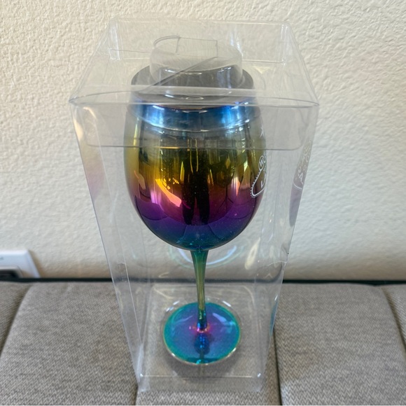 Welcome to Fabulous Las Vegas Nevada Colored Wine Glass - Picture 4 of 15